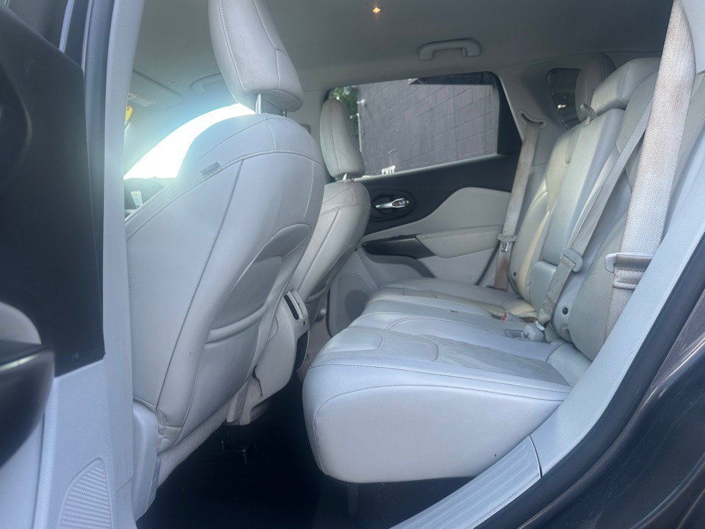 2019 Jeep Cherokee Image 8