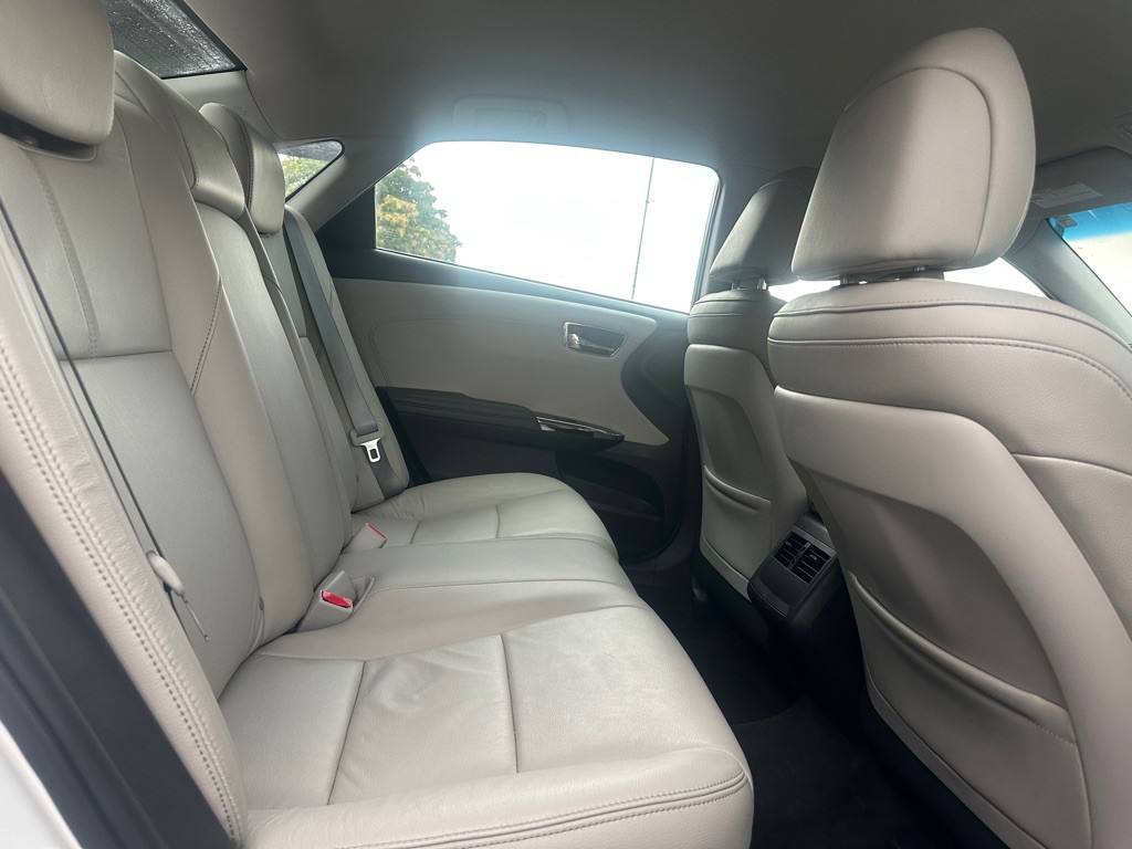 2016 Toyota Avalon Image 3