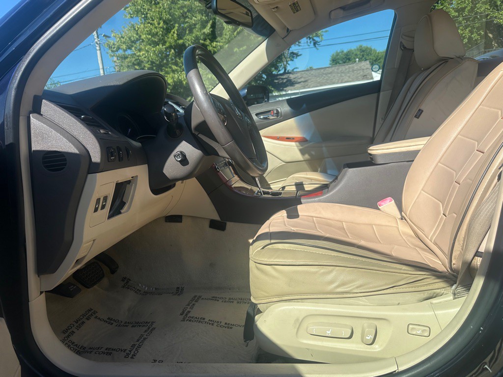 2010 Lexus ES Image 3