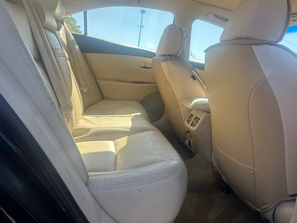 2010 Lexus ES Image 5