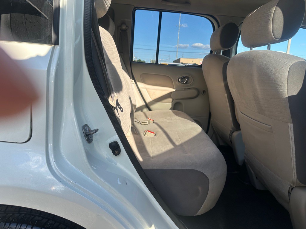 2011 Nissan Cube Image 5