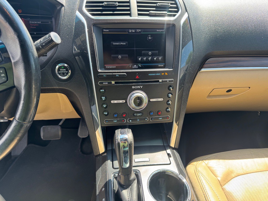 2016 Ford Explorer Image 12