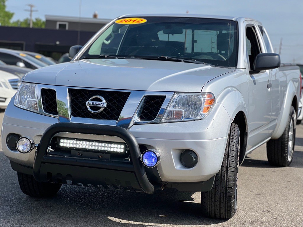 2012 Nissan Frontier Image 1
