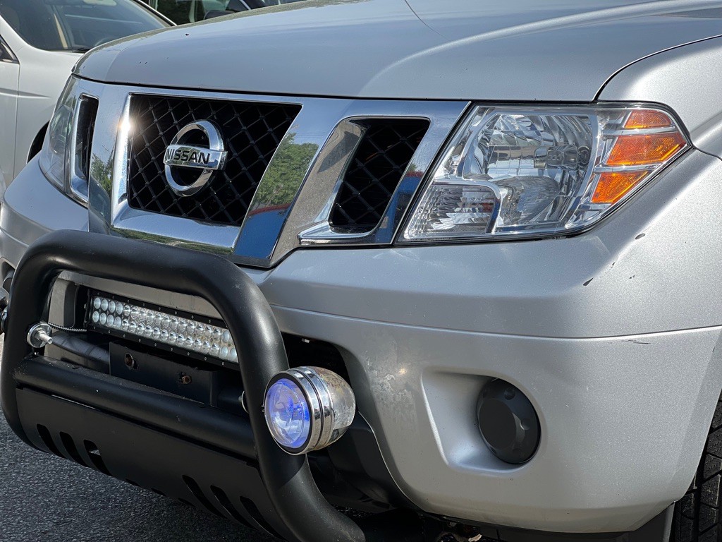 2012 Nissan Frontier Image 8