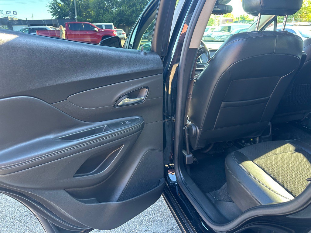 2021 Buick Enclave Image 3