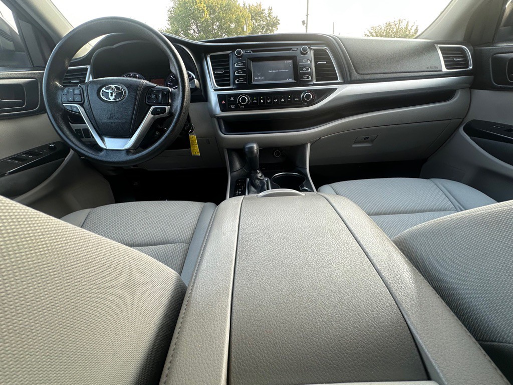 2014 Toyota Highlander Image 6