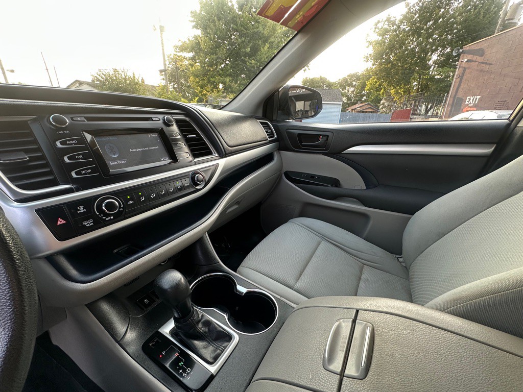 2014 Toyota Highlander Image 10