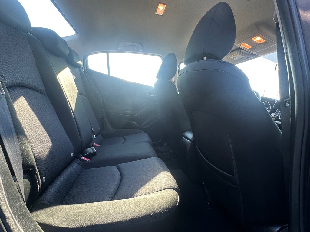 2015 Mazda Mazda3 Image 11