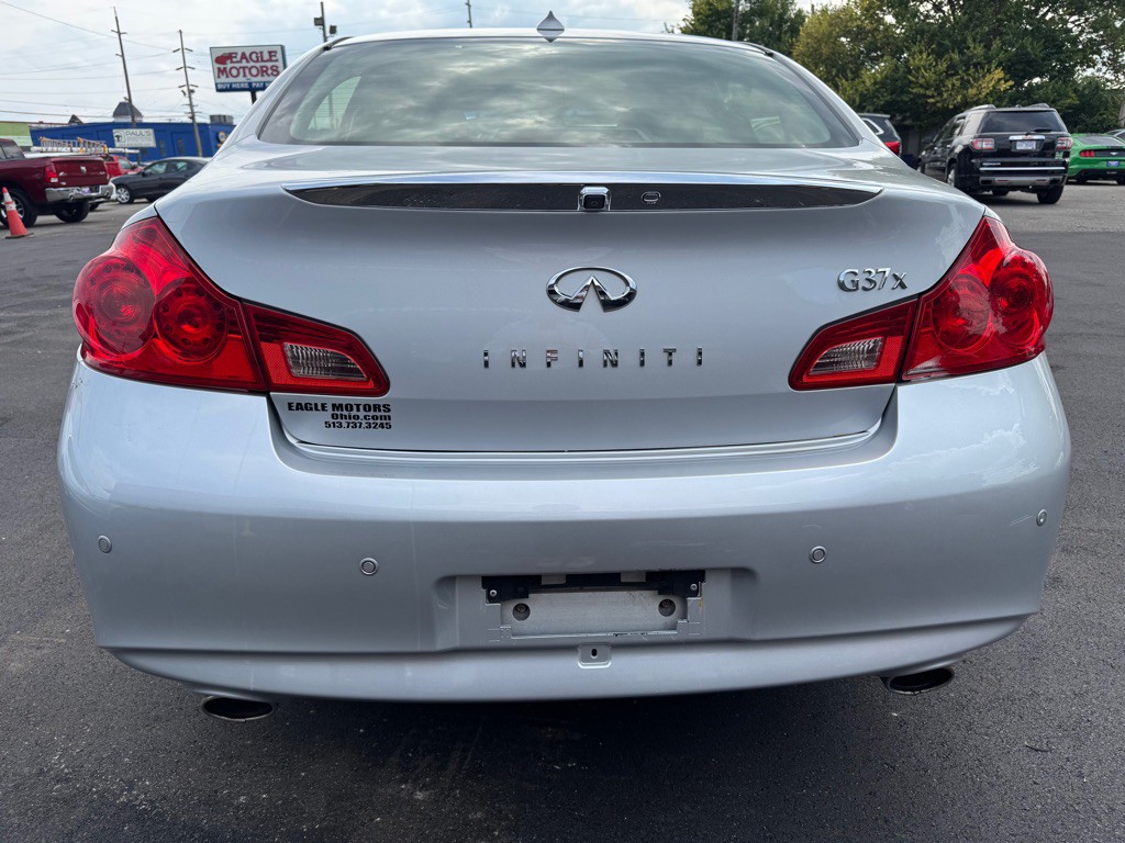 2013 INFINITI G37 Image 4