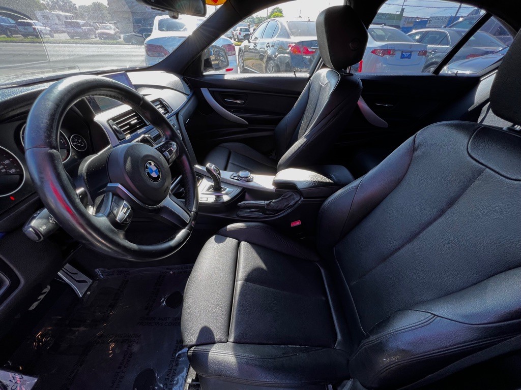 2014 BMW 3 Series Image 10