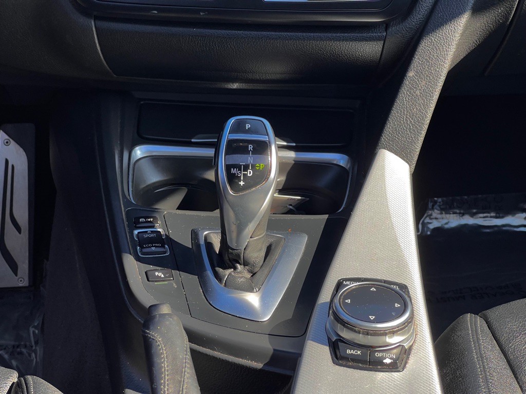 2014 BMW 3 Series Image 22