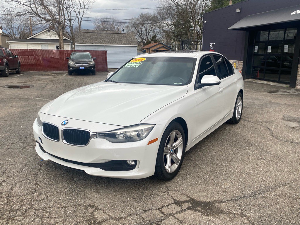 2014 BMW 3 Series Image 3
