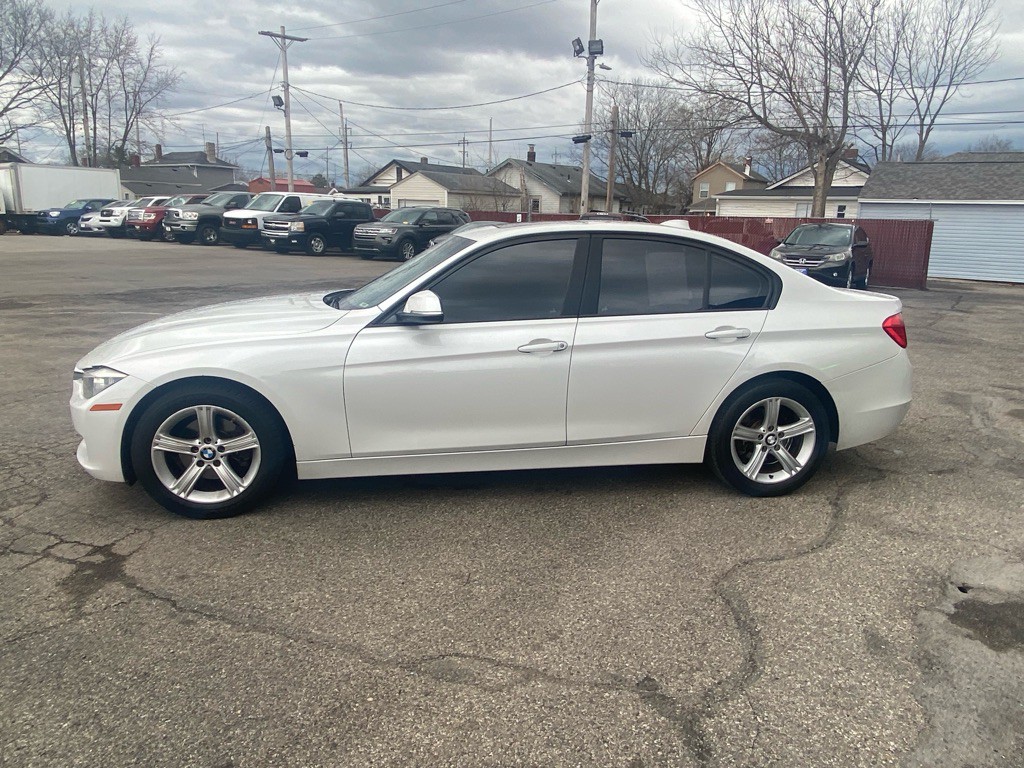 2014 BMW 3 Series Image 4