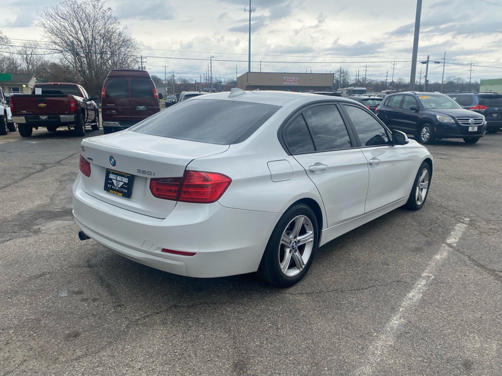 2014 BMW 3 Series Image 7