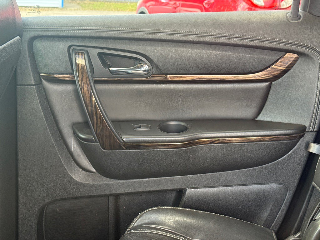 2016 GMC Acadia Image 8