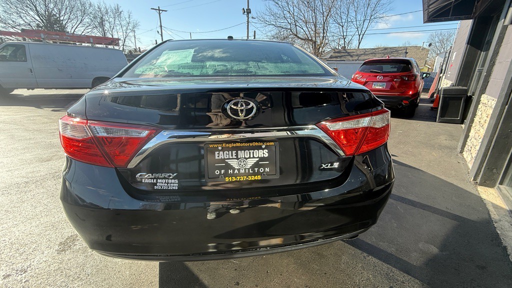 2016 Toyota Camry Image 5