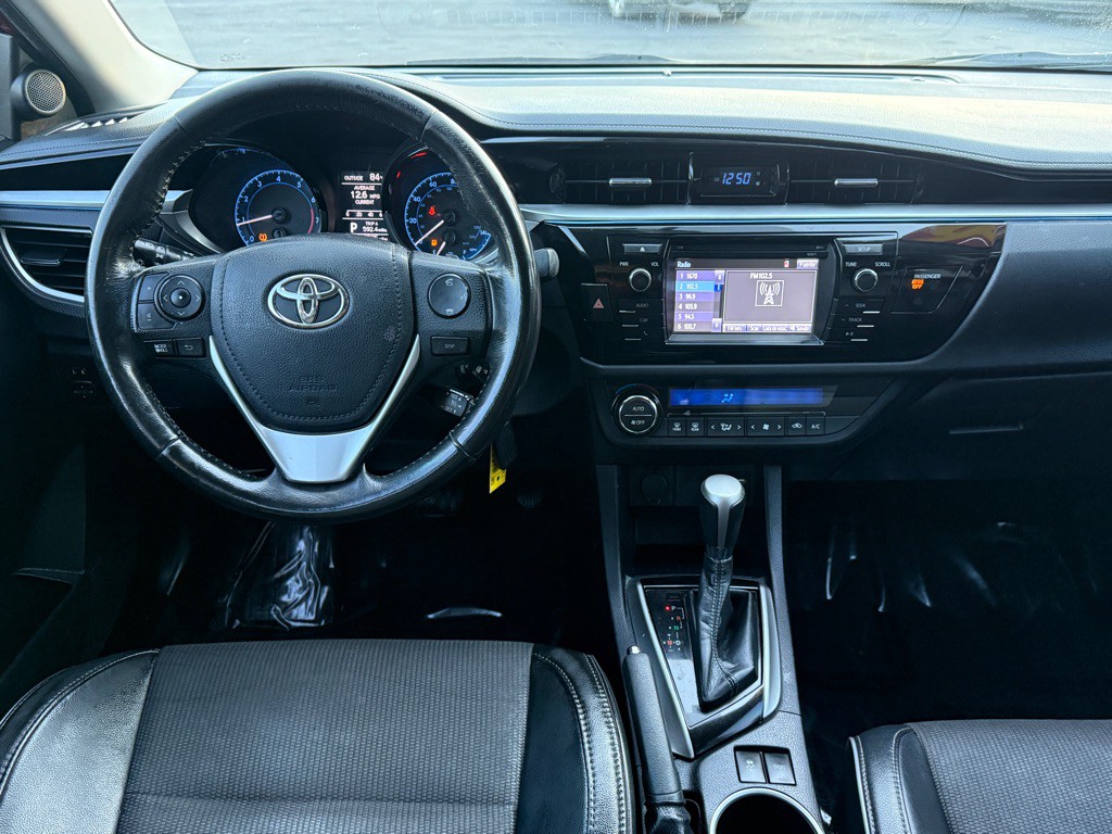 2016 Toyota Corolla Image 9
