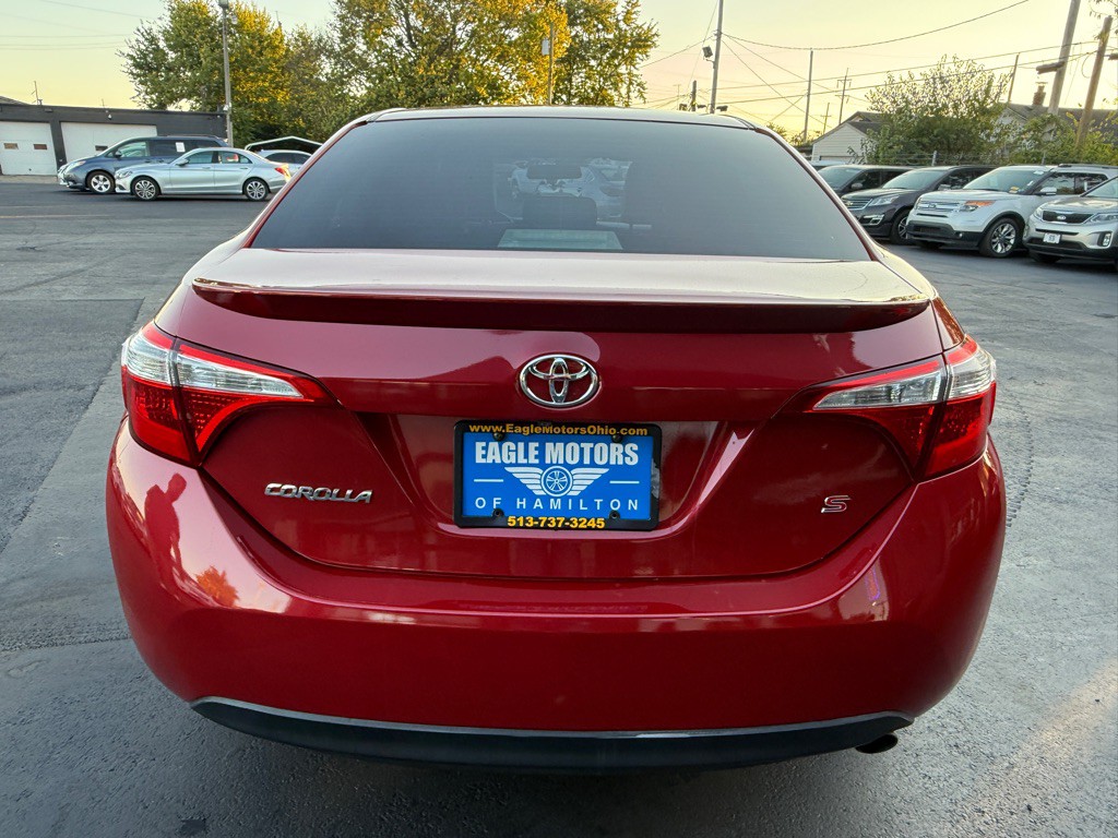 2016 Toyota Corolla Image 10