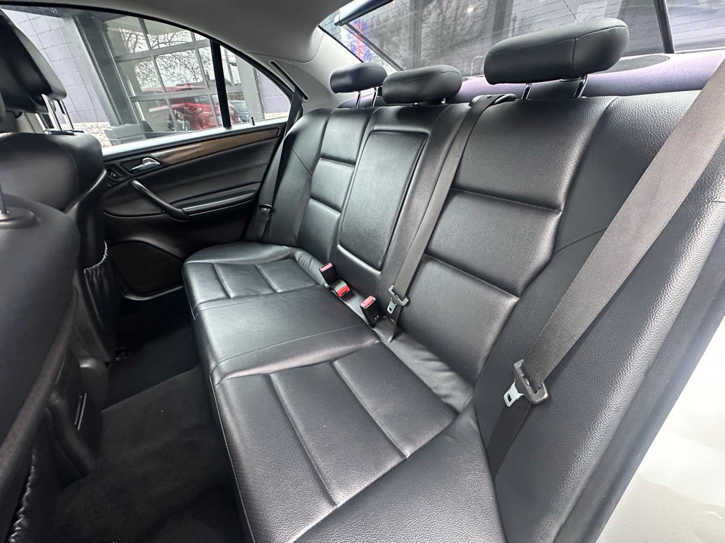 2007 Mercedes-Benz C-Class Image 7