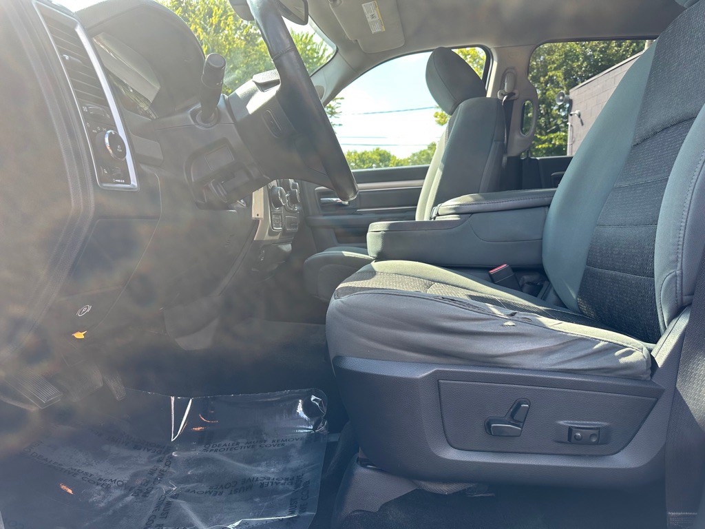2014 RAM 1500 Image 6