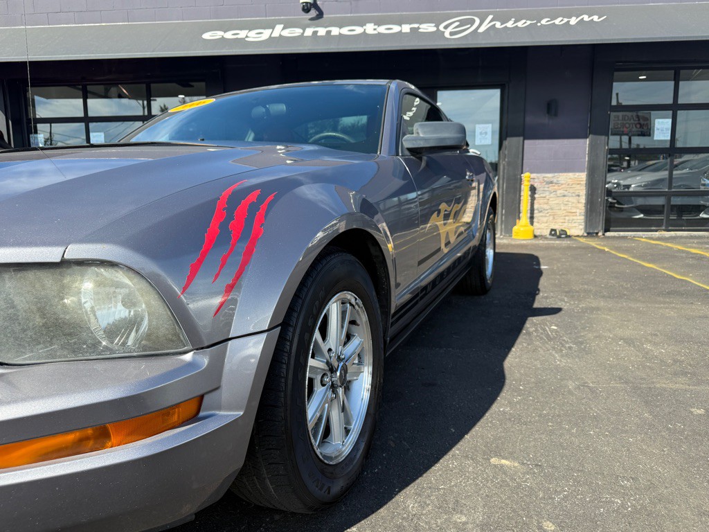 2006 Ford Mustang Image 2