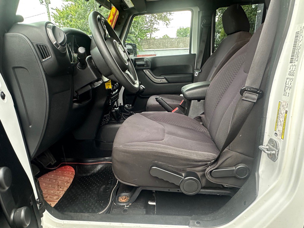 2013 Jeep Wrangler Unlimited Image 3