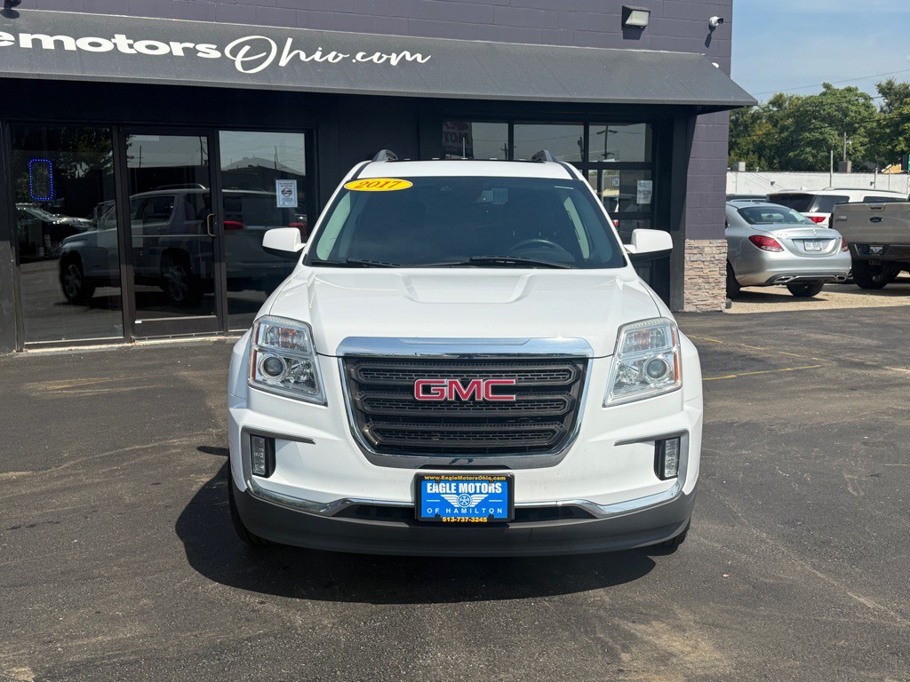2017 GMC Terrain Image 2