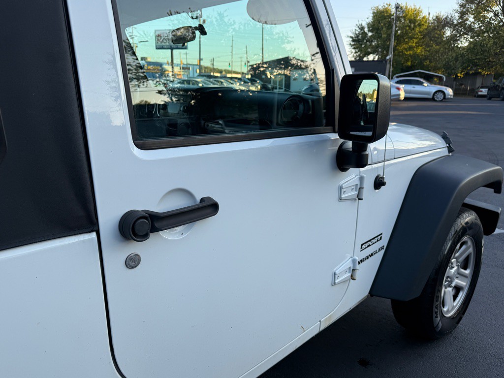 2015 Jeep Wrangler Image 2