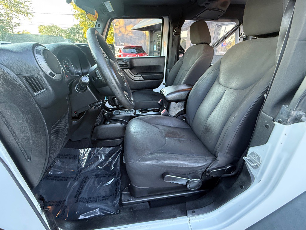 2015 Jeep Wrangler Image 4