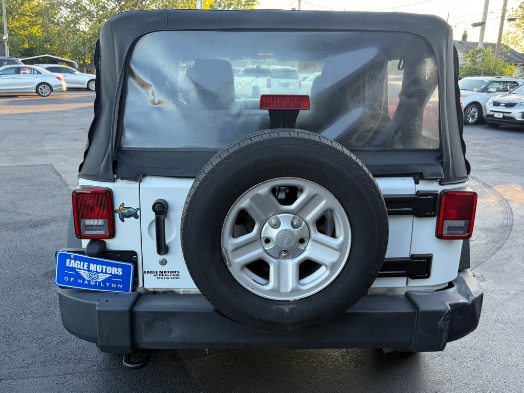 2015 Jeep Wrangler Image 11