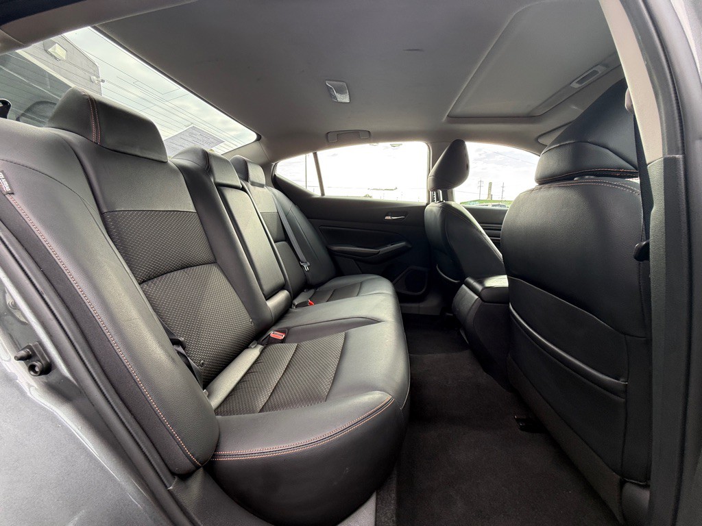 2019 Nissan Altima Image 13