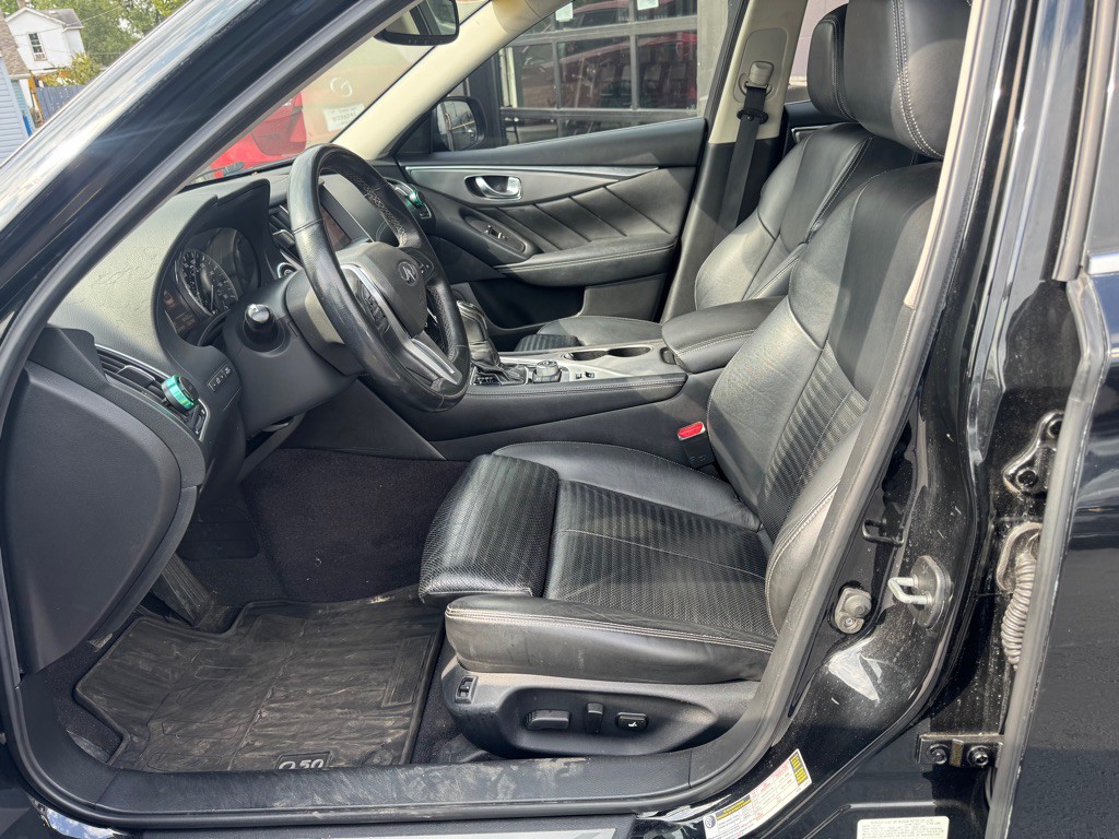 2018 INFINITI Q50 Image 9