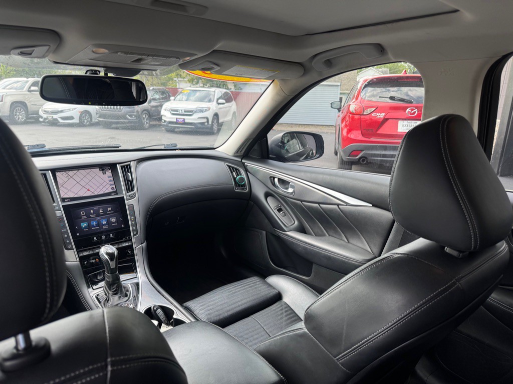 2018 INFINITI Q50 Image 16