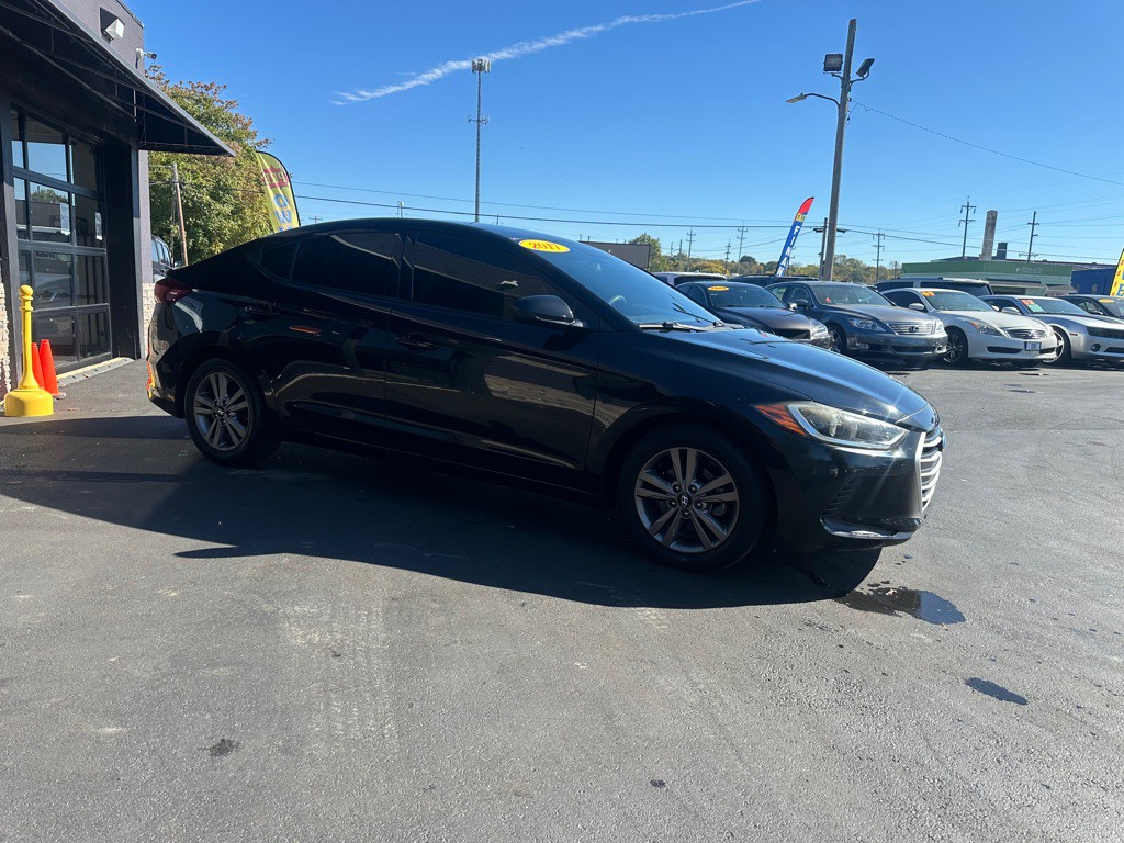 2017 Hyundai Elantra Image 4