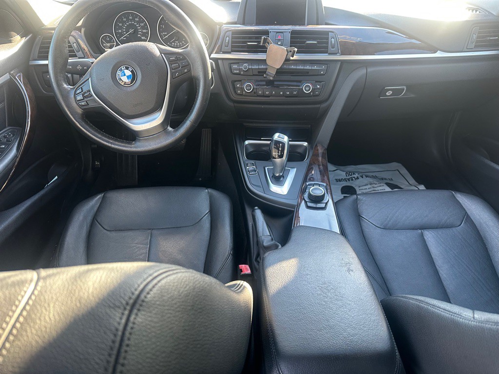 2015 BMW 3 Series Image 4