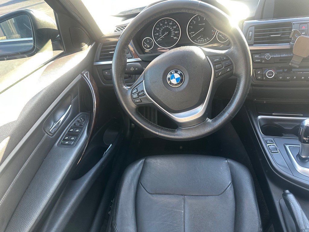 2015 BMW 3 Series Image 6