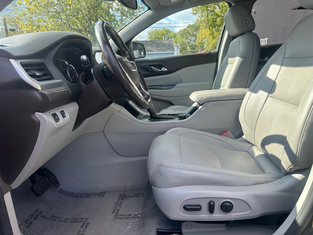 2019 GMC Acadia Image 3