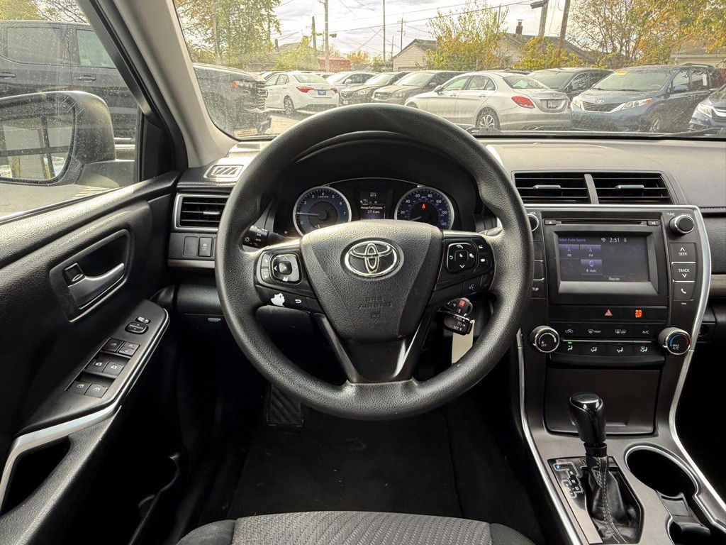 2016 Toyota Camry Image 3