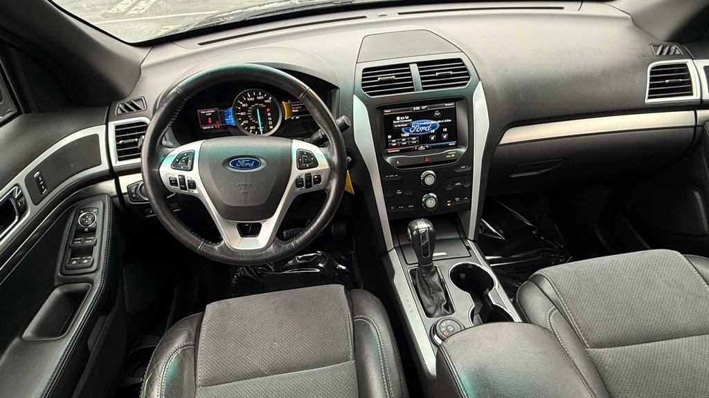 2015 Ford Explorer Image 4