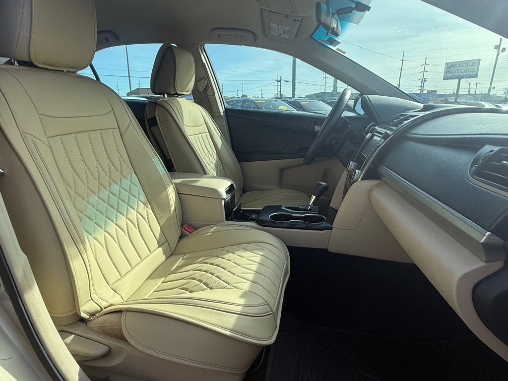 2012 Toyota Camry Image 4