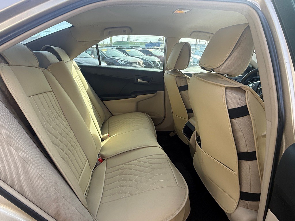 2012 Toyota Camry Image 6