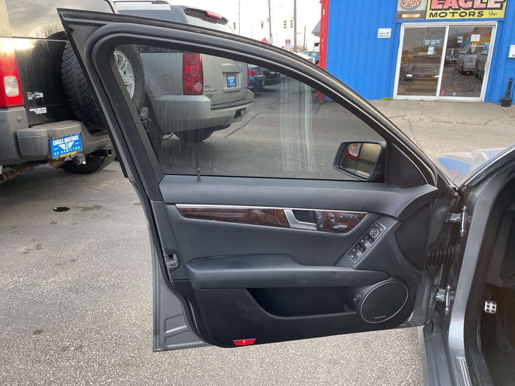 2014 Mercedes-Benz C-Class Image 9