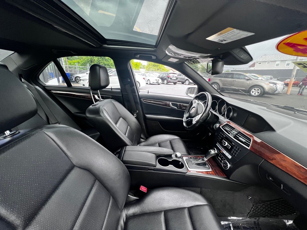 2014 Mercedes-Benz C-Class Image 18