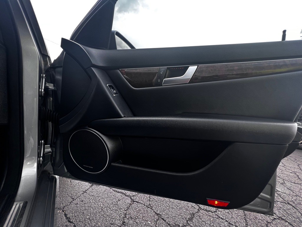 2014 Mercedes-Benz C-Class Image 20