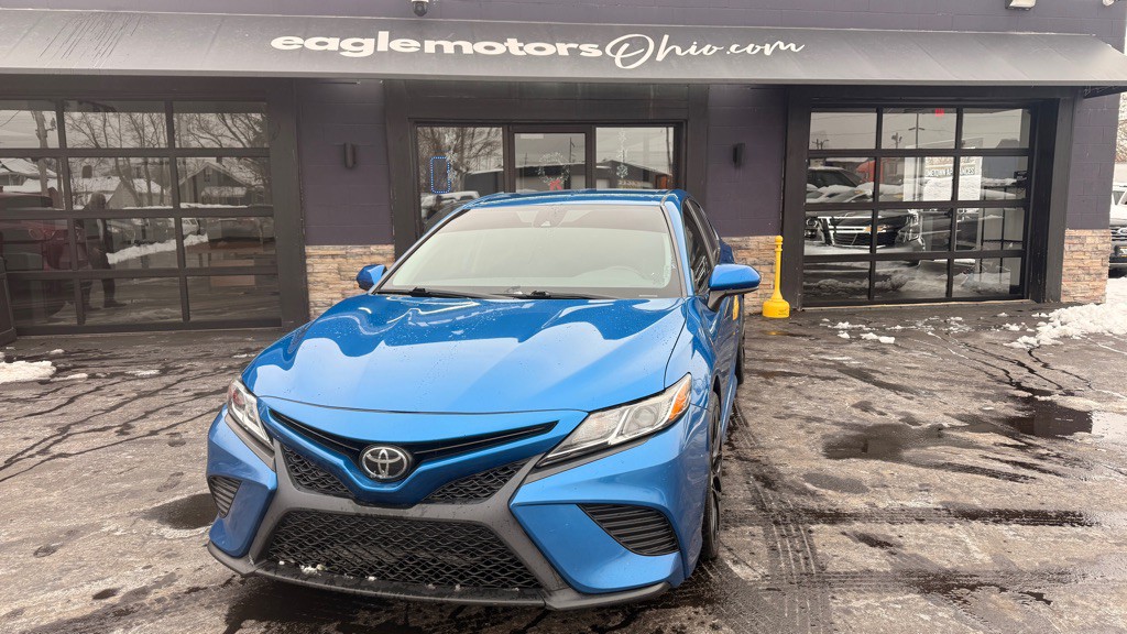 2020 Toyota Camry Image 1