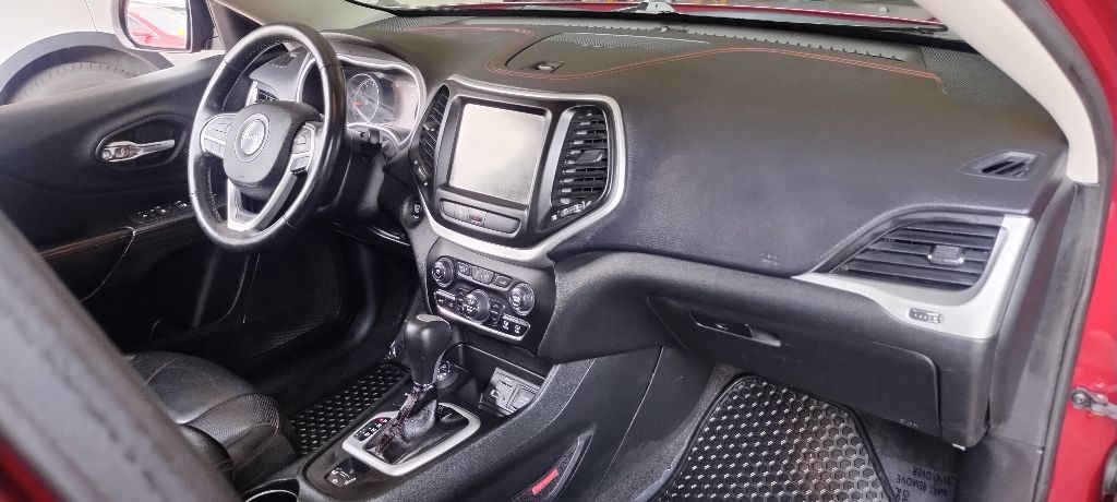 2015 Jeep Cherokee Image 10