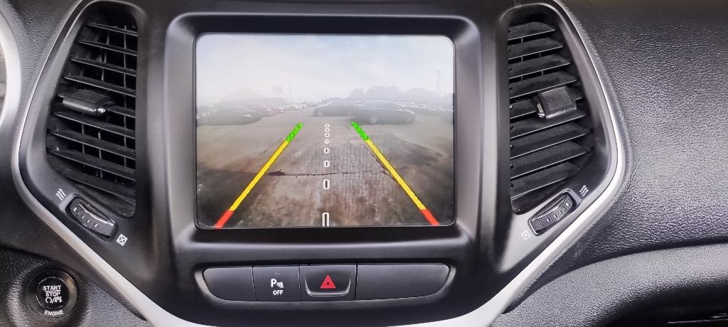 2015 Jeep Cherokee Image 24