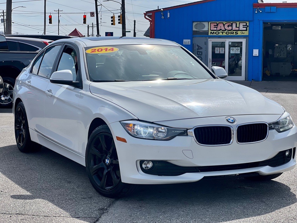 2014 BMW 3 Series Image 2