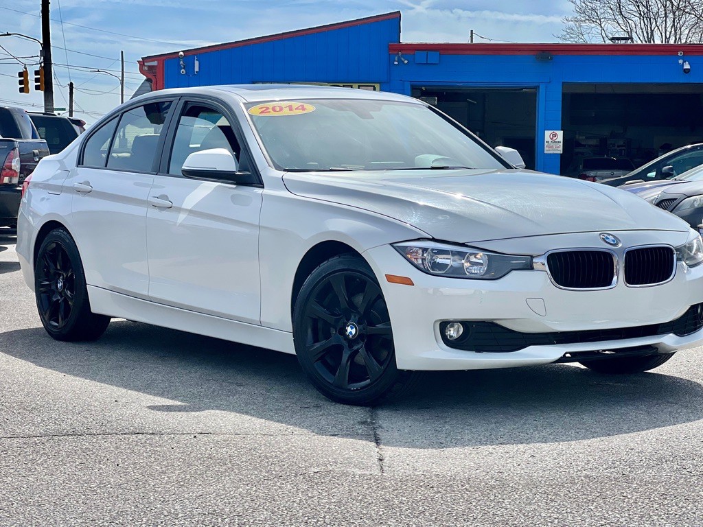 2014 BMW 3 Series Image 8