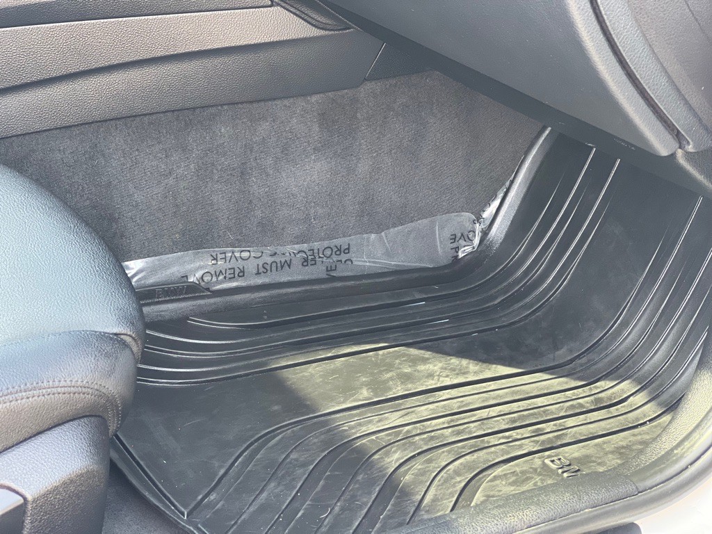 2014 BMW 3 Series Image 17